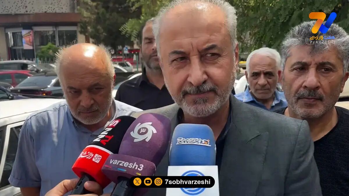 شعار هواداران پرسپولیس علیه رضا درویش
