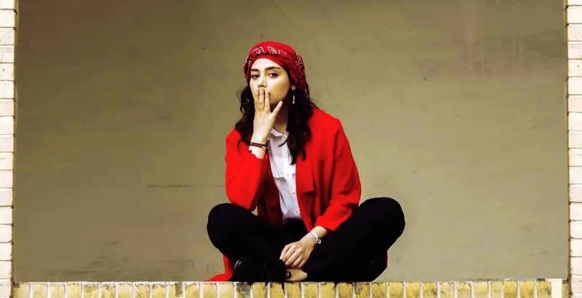 بیوگرافی دیبا زاهدی+عکس‌ها