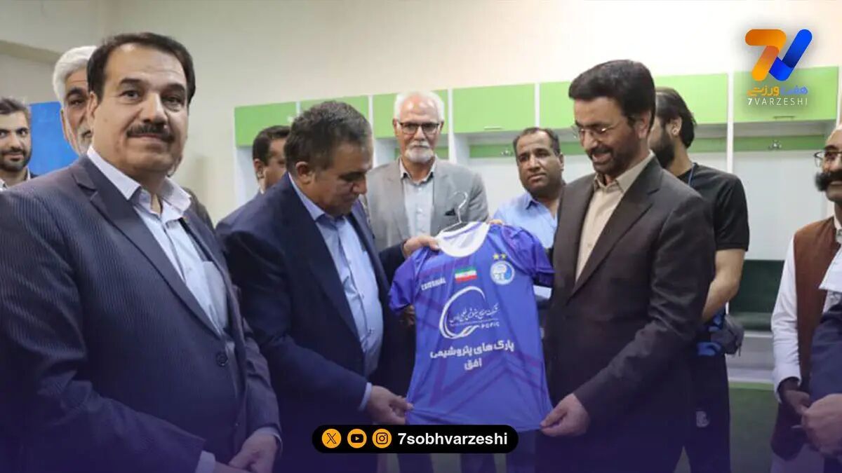 یک پرسپولیسی استقلال زاهدان را  راه اندازی کرد!