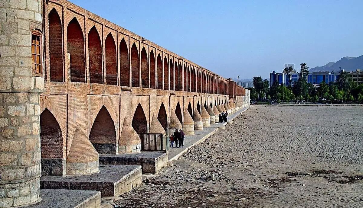 کنسرت در بستر زاینده رود