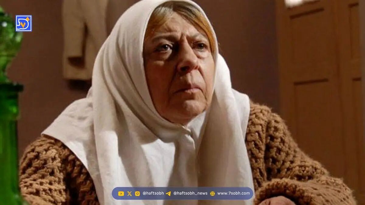 سفر در زمان| تیپ پلنگی ثریا قاسمی در ۸۲ سالگی در کنار پسرش