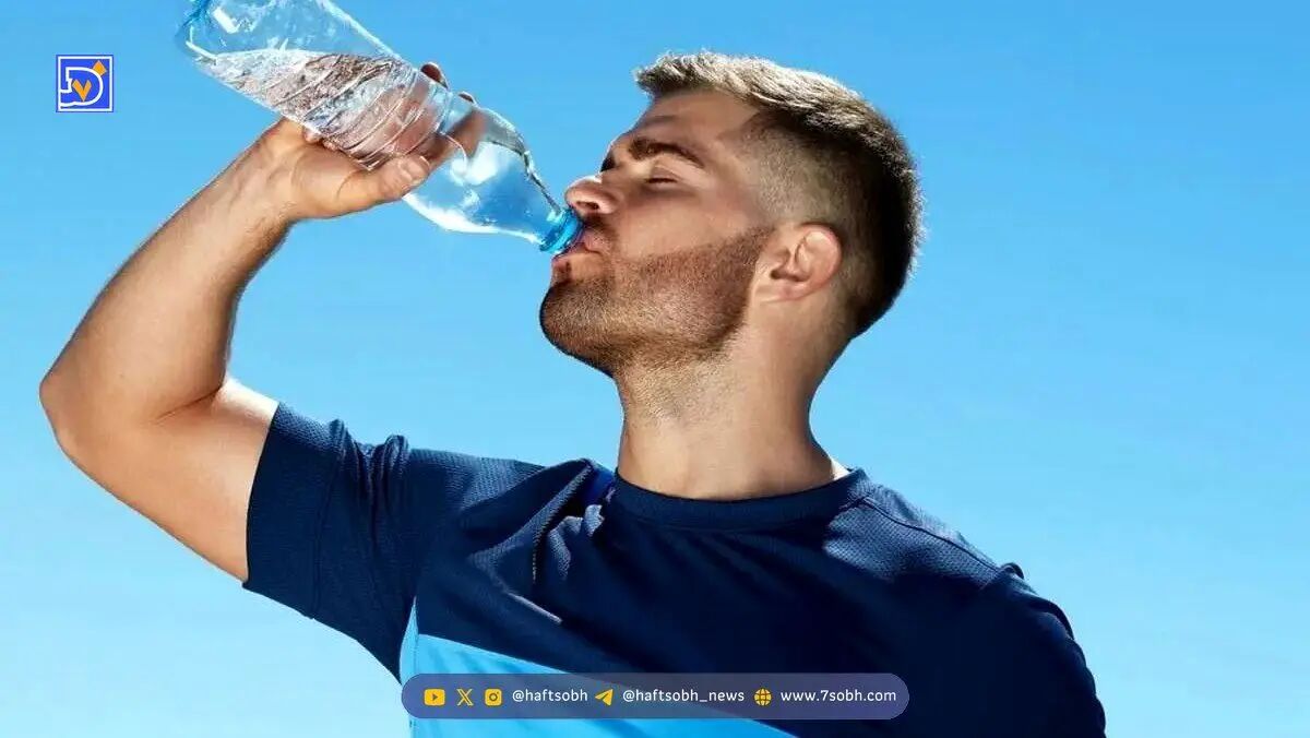 دلیل توصیه متخصصان نوشیدن آب گرم با معده خالی چیست؟