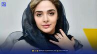 نگاهی به دکوراسیون خیره‌کننده خانه المیرا دهقانی؛ از تابلوی آینه کاری شده تا مبلمان مدرن طوسی و شمعدان های برنزی و تابلو نقاشی میلیاردی