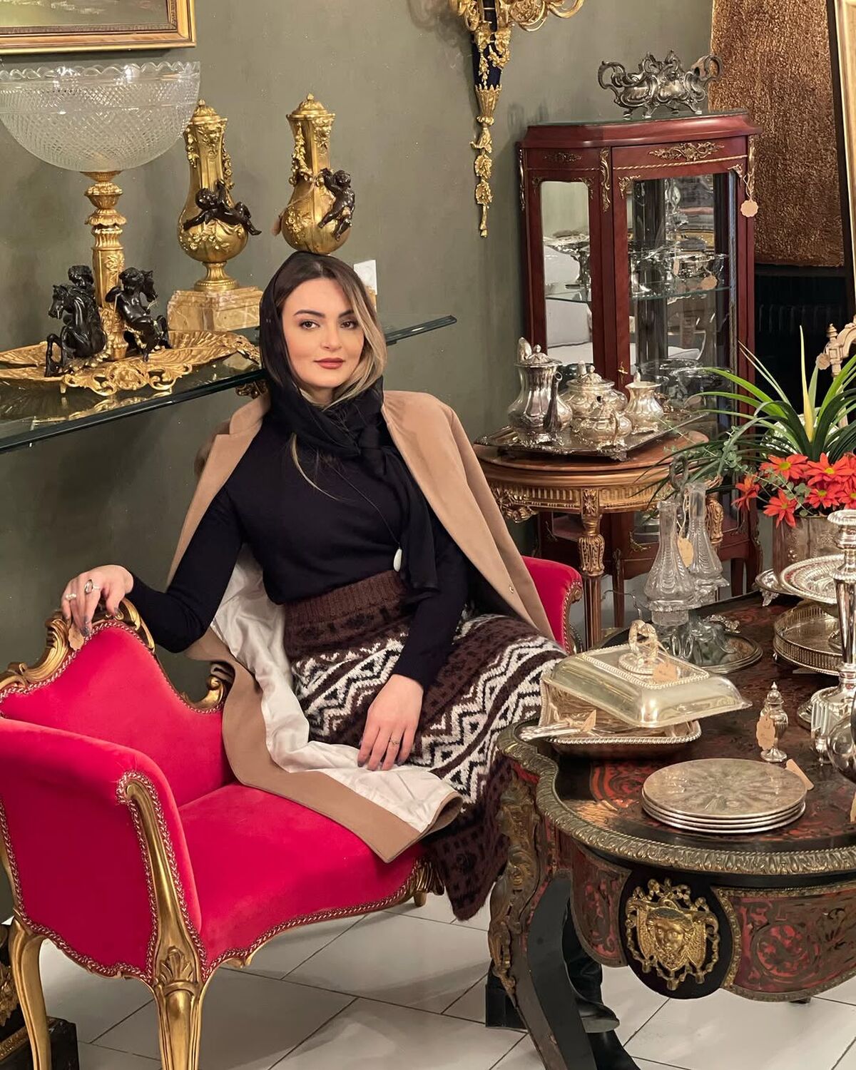 نگاه روز | نیلوفر پارسا در کنار عتیقه، گلنوش خسروی در گذر پاییز