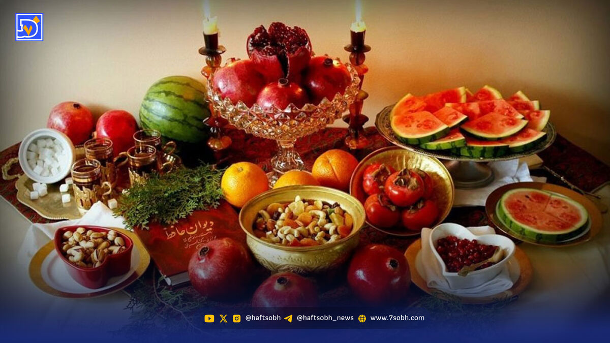 عکس روز| عکس‌های نایابِ یلدا و کریسمس در تهران ۵۰ سال پیش!
