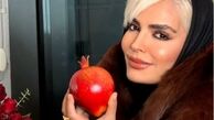 استایل جذاب سپیده خداوردی در کنار سفره یلدای 1404 با کتاب حافظ+ عکس