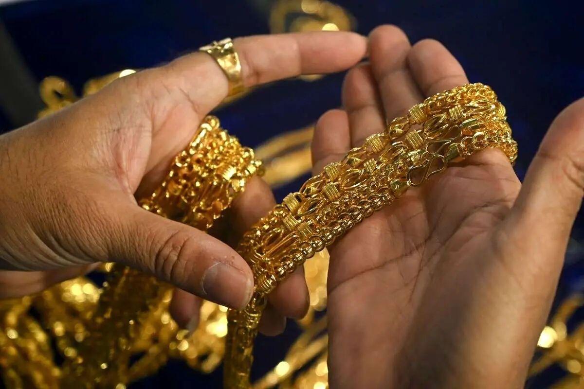آخرین قیمت طلا و دلار امروز یکشنبه 12 بهمن ۱۴۰۴