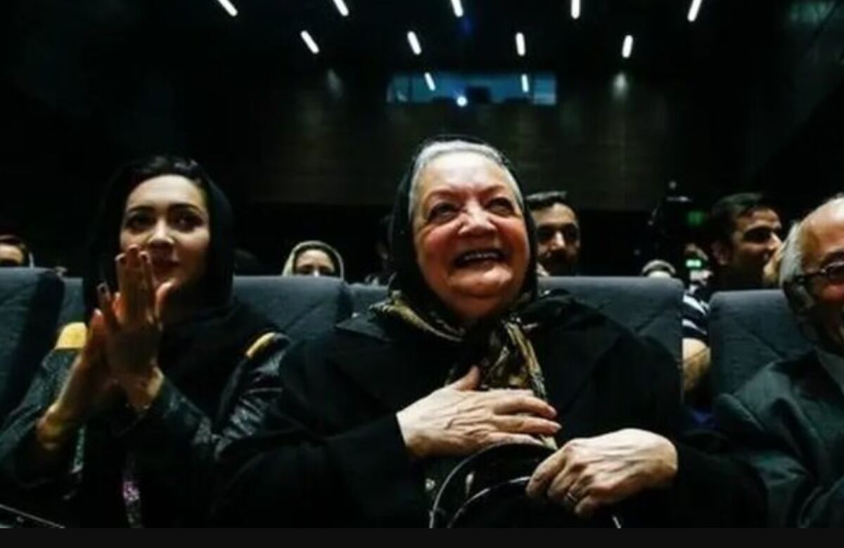 نیکی کریمی در مراسم بزرگداشت شهلا ریاحی ۱۰ سال قبل/ عکس