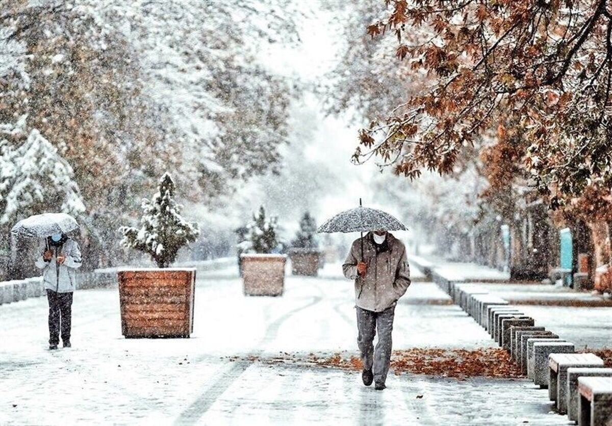 بارش برف و باران در ۱۵ استان/ ترافیک نیمه‌سنگین در محورهای منتهی به تهران