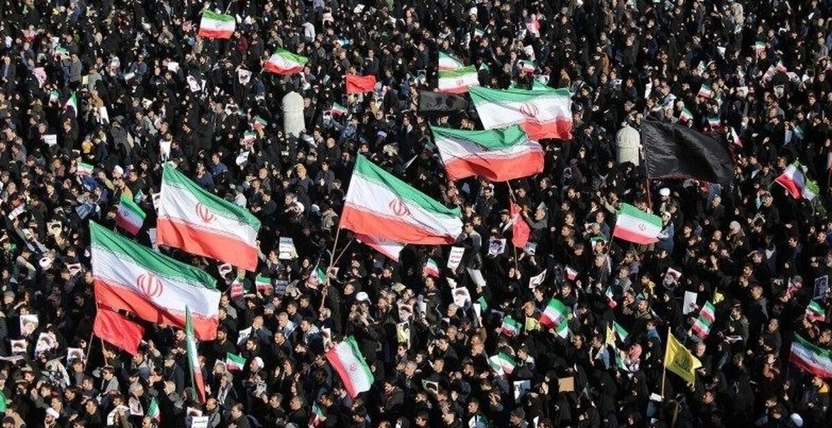 عزاداری مردم در تمام شهر های ایران برای رهبر شهید انقلاب