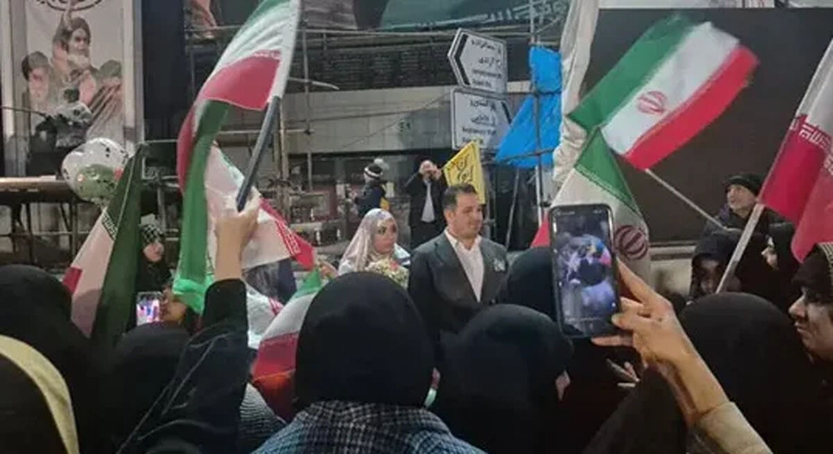عکس عروس و داماد در تجمع‌های شبانه تهران