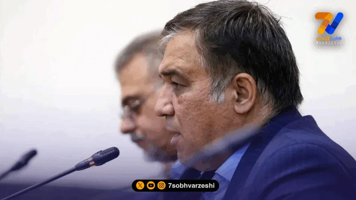 تاجرنیا: استقلال با پرسپولیس که هفت امتیاز کمتر دارد، رقابت نمی کند!
