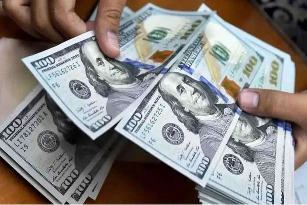 آخرین قیمت دلار امروز شنبه 15 فروردین 1405 / کاهش دلار در بازار جنگ زده