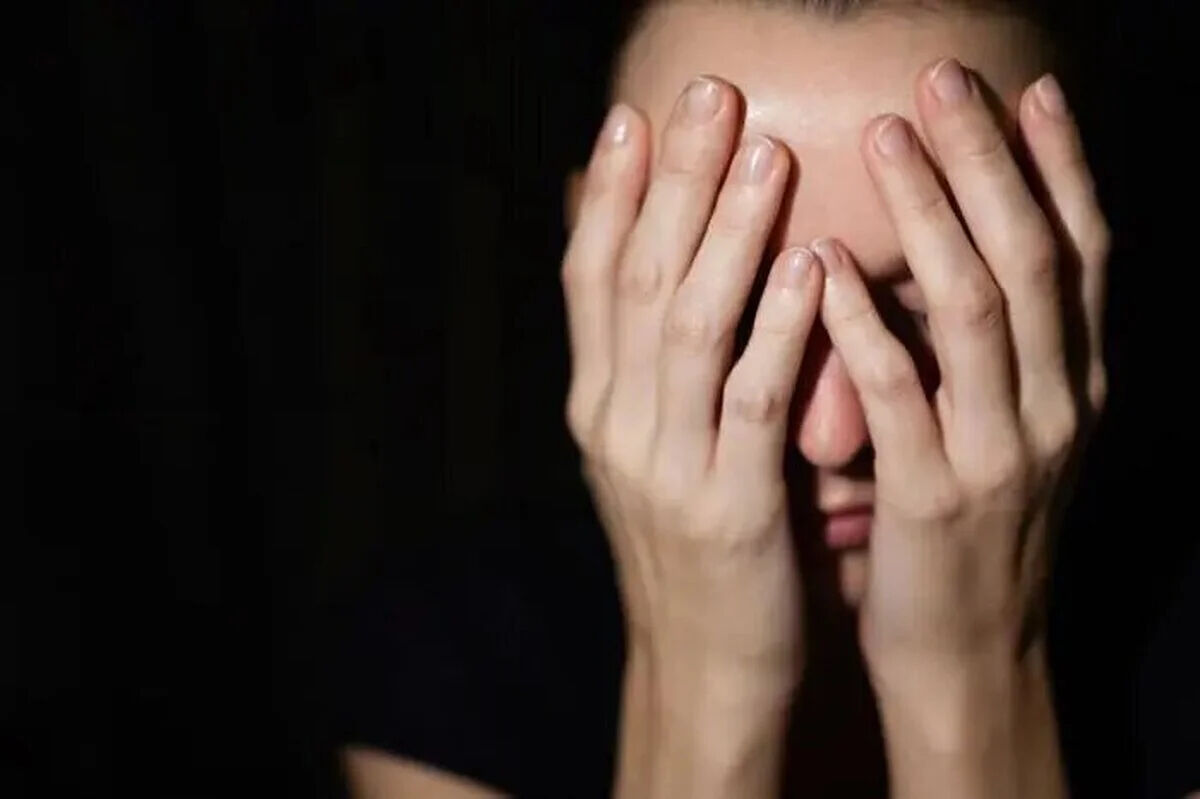 بلایی که باور نمیکنید استرس سر صدای شما می‌آورد/ این هشدار‌ها را جدی بگیرید