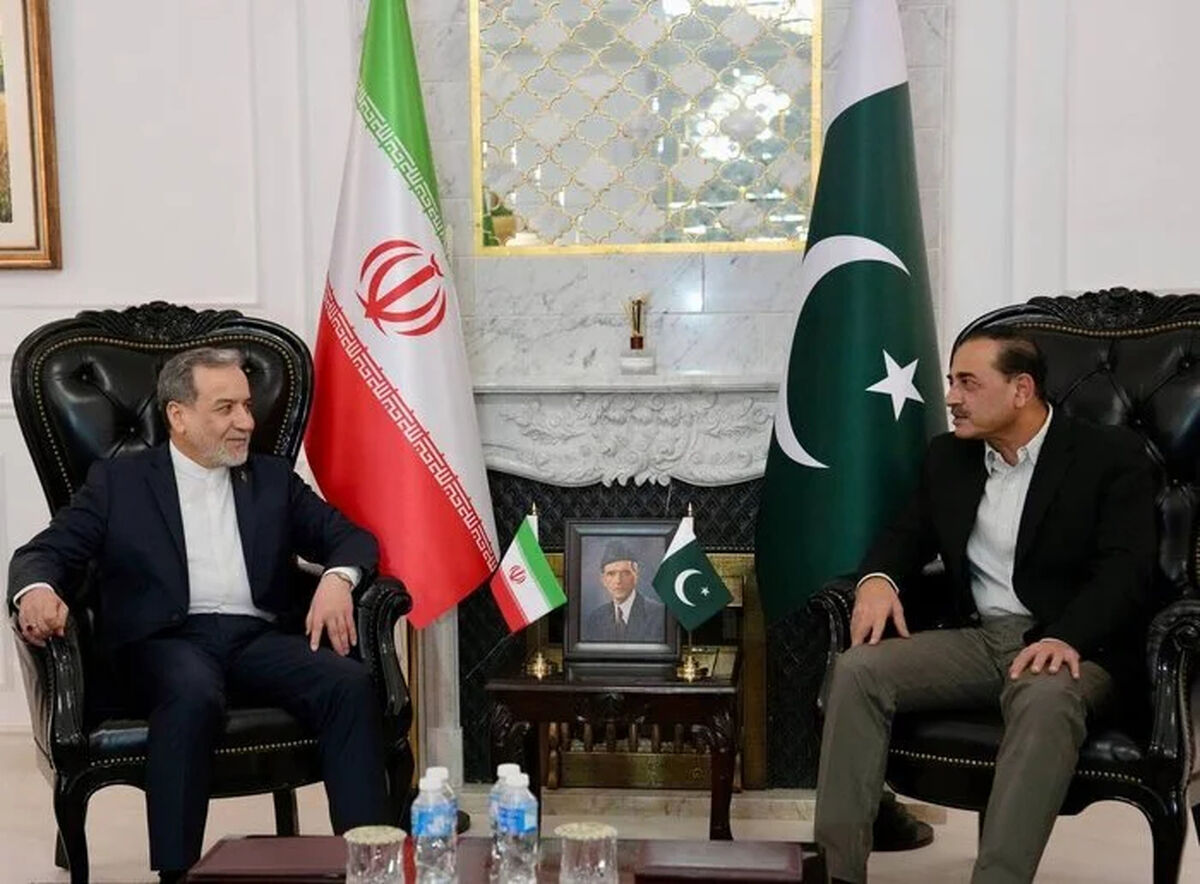 عراقچی از مسقط به اسلام آباد باز می‌گردد
