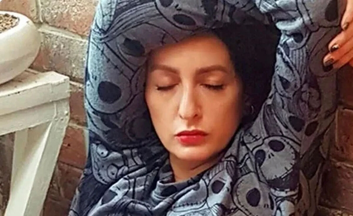 شقایق دهقان سیگار به دست در قیطریه