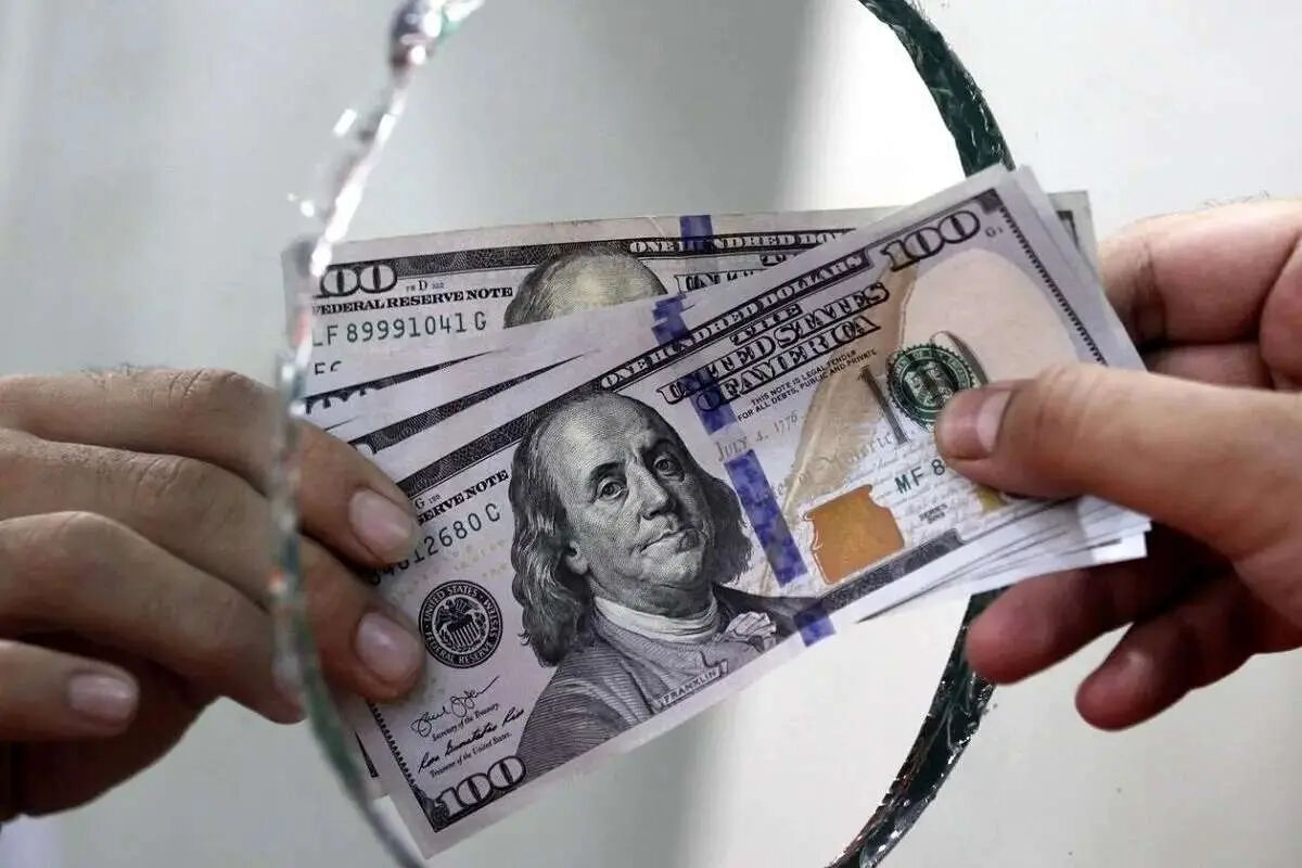 پیش بینی قیمت دلار دوشنبه ۲۱ اردیبهشت ۱۴۰۵/ دلار ارزان میشود؟