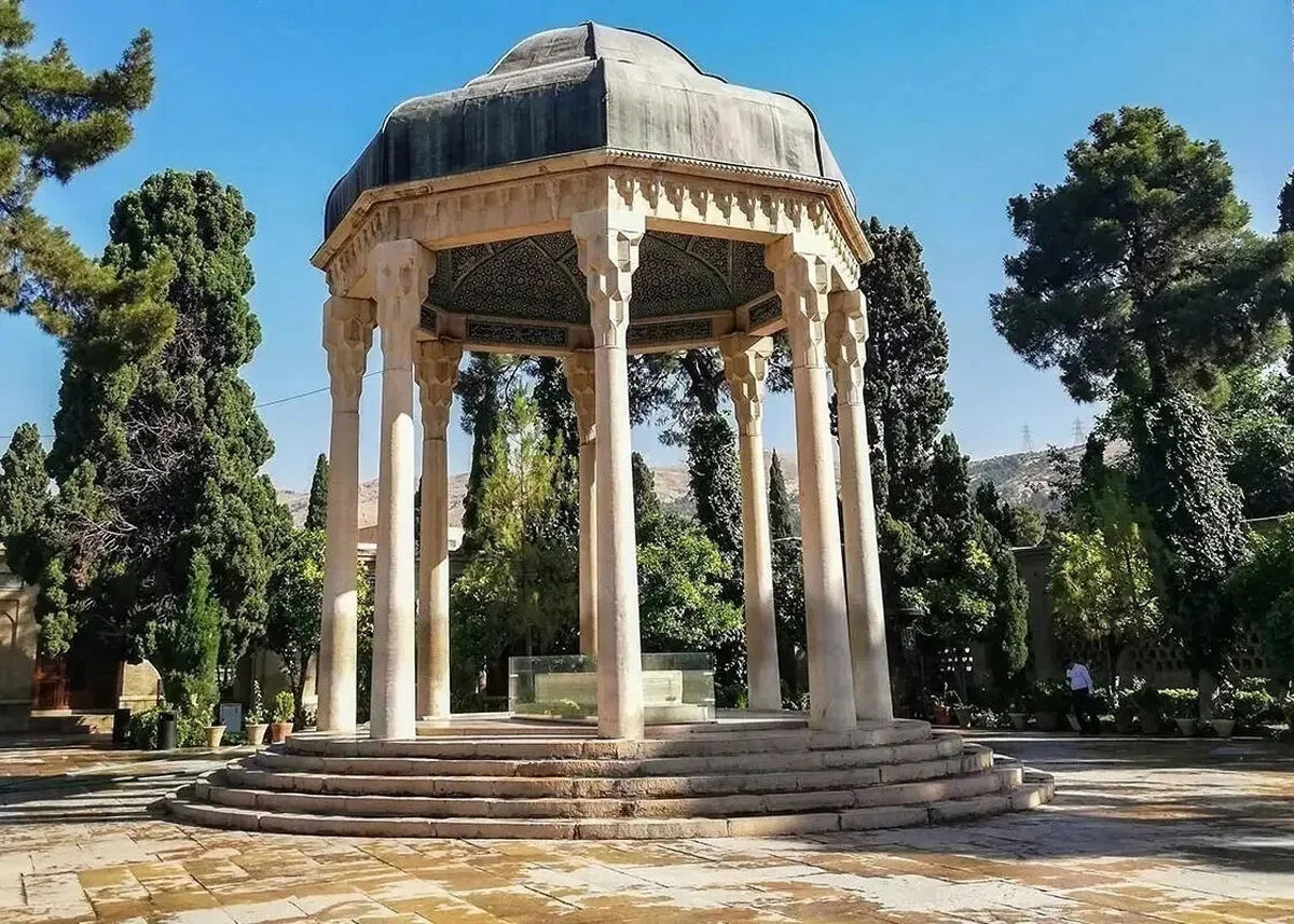 فال حافظ امروز جمعه 8 خرداد ماه 1405