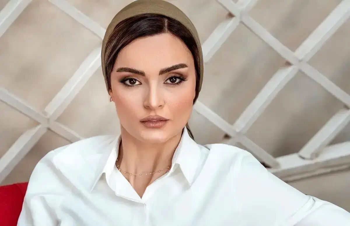 بیوگرافی نیلوفر پارسا «دکتر مینا پذیرش» سریال کلینیک رویا + آلبوم عروسی