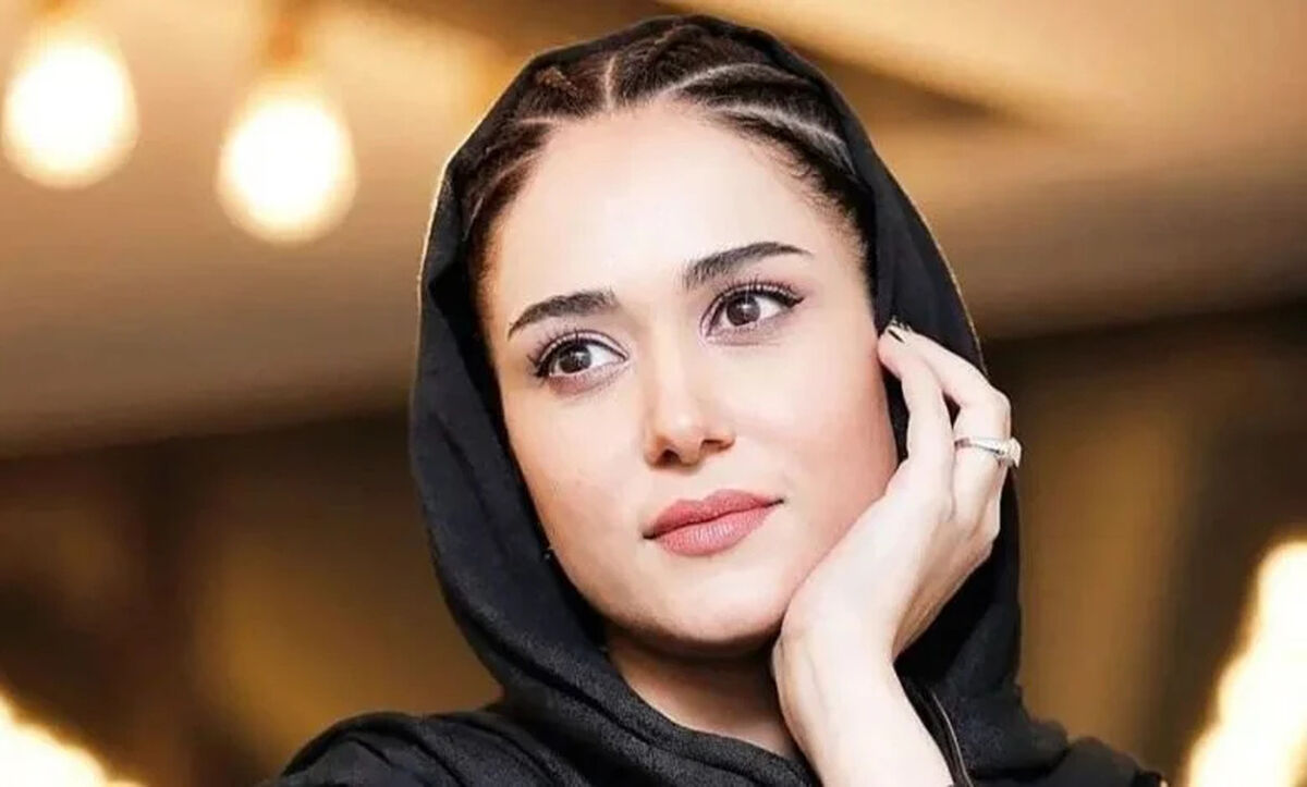 عکس| موی فرفری و استایل مشکی طلایی پریناز ایزدیار بازیگر فیلم «زن و بچه»