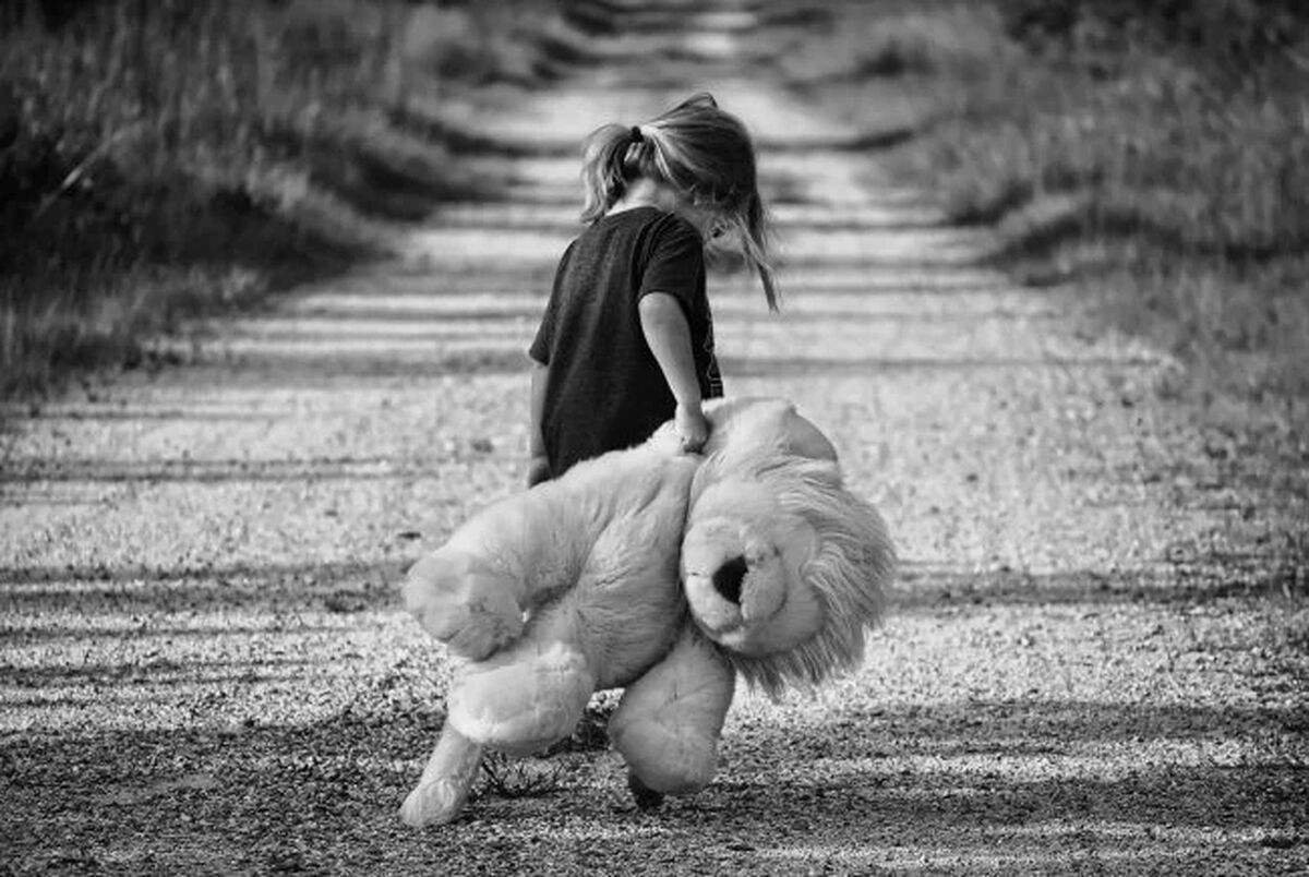 دانلود آهنگ منم هربار شکست دلم قاب عکسات شکستن + ریمیکس با صدای طاهاس | ترند اینستا