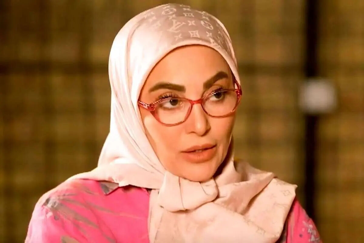عکس| ژیلا صادقی مجری صدا و سیما در دیدار با رهبر شهید انقلاب