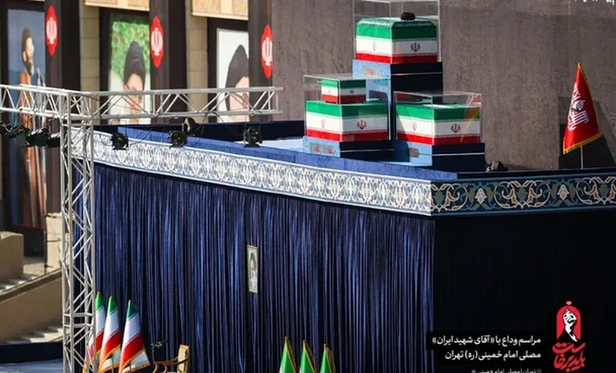 زمان مراسم اقامه نماز بر پیکر رهبر شهید / چه کسی بر پیکر رهبر شهید نماز می‌خواند؟