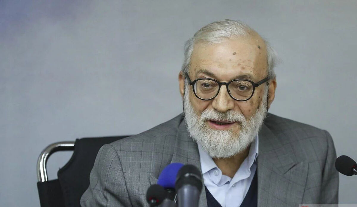 محمدجواد لاریجانی: باید برای سر عاملان ترور رهبر انقلاب جایزه بگذاریم