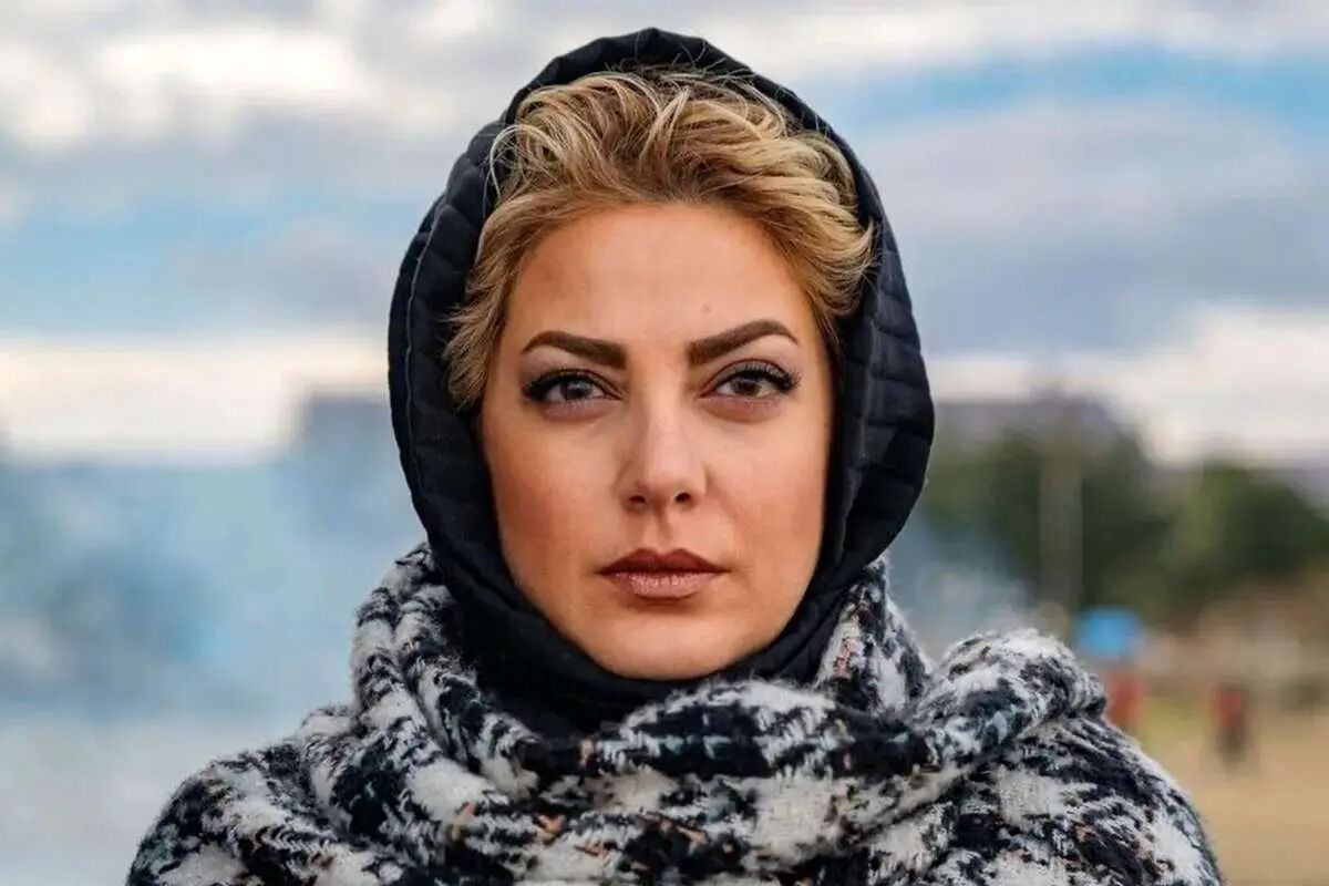 سفر در زمان؛ «طناز طباطبایی، امیر جعفری و اصغر فرهادی» در پشت‌صحنه یک تئاتر؛ سال 90