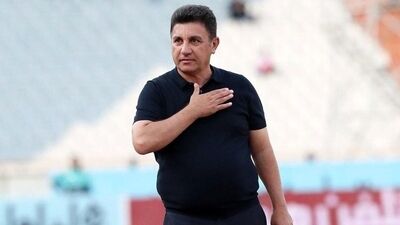 قلعه‌نویی: برخی در زمان جنگ پنهان شدند و در جام جهانی تریبون گرفتند
