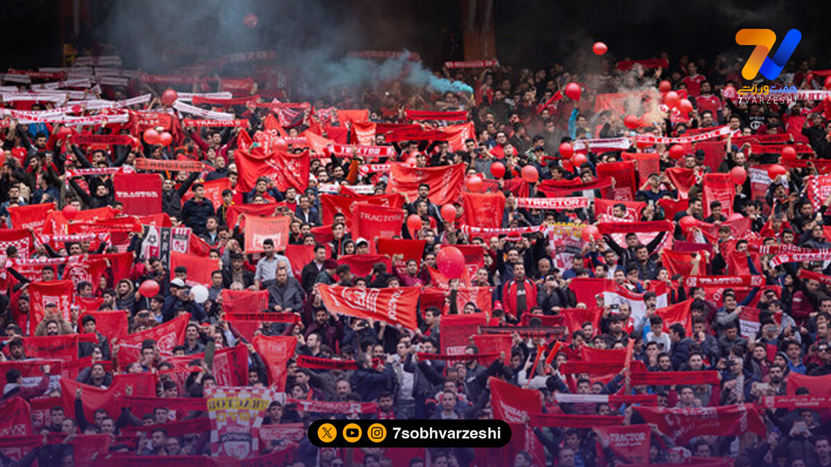 توهین انگشتی هواداران پرسپولیس در جواب فحاشی به کریم باقری در تبریز