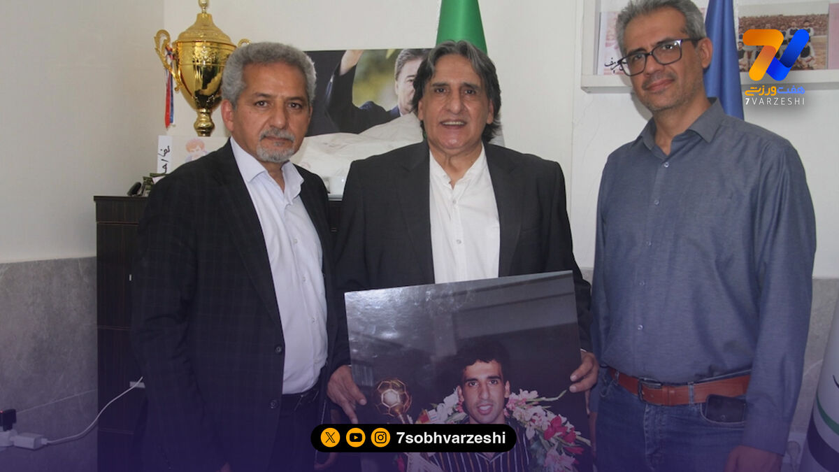مراسم تقدیر از شاهین بیانی در آکادمی استقلال